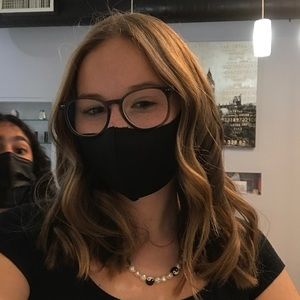 Meet your Posher, Charli